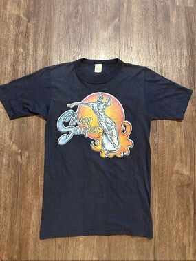 Vintage silver surfer men’s medium, single stitch T-shirt marvel 1975!